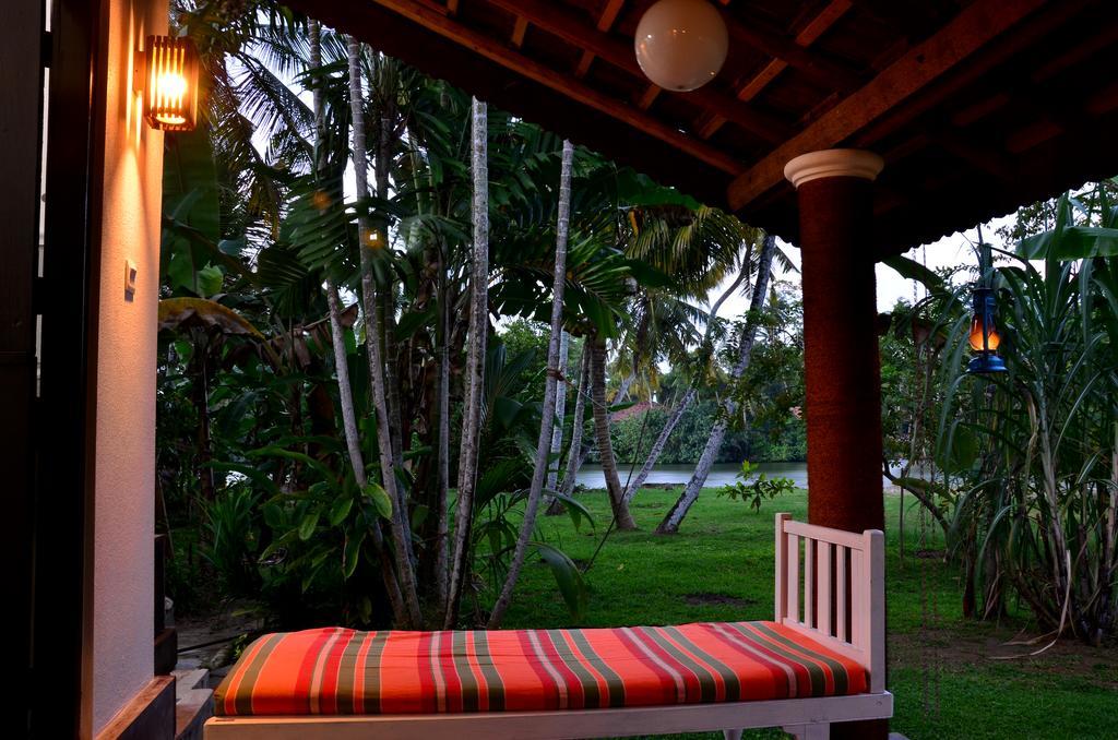 Aknara Rest Hotel Weligama Esterno foto